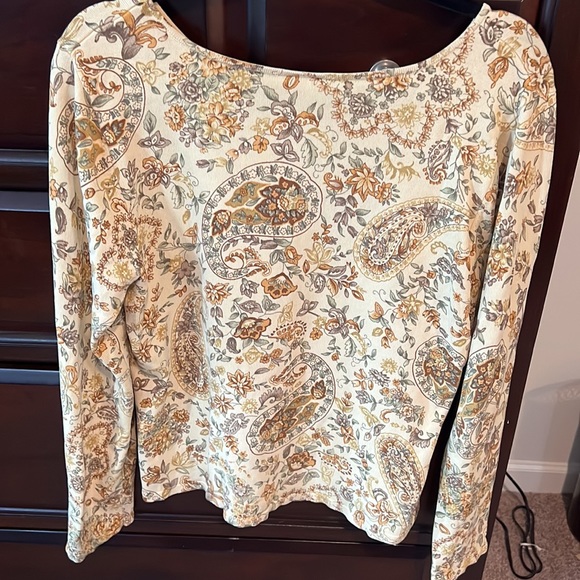 Talbots Flower-patterned top. Large. - Picture 2 of 5
